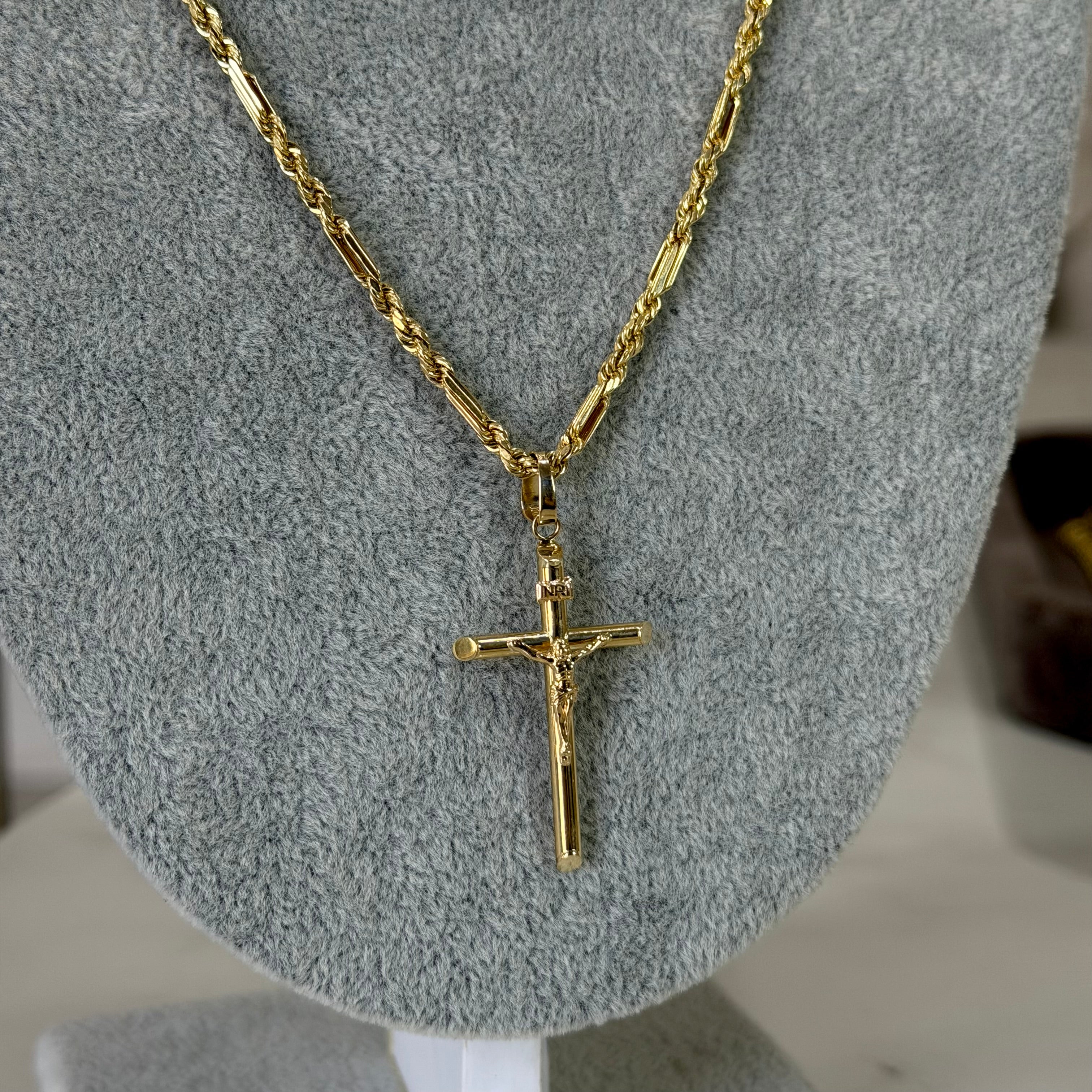 Cadena Torzal Fígaro + Cruz Oro 10K