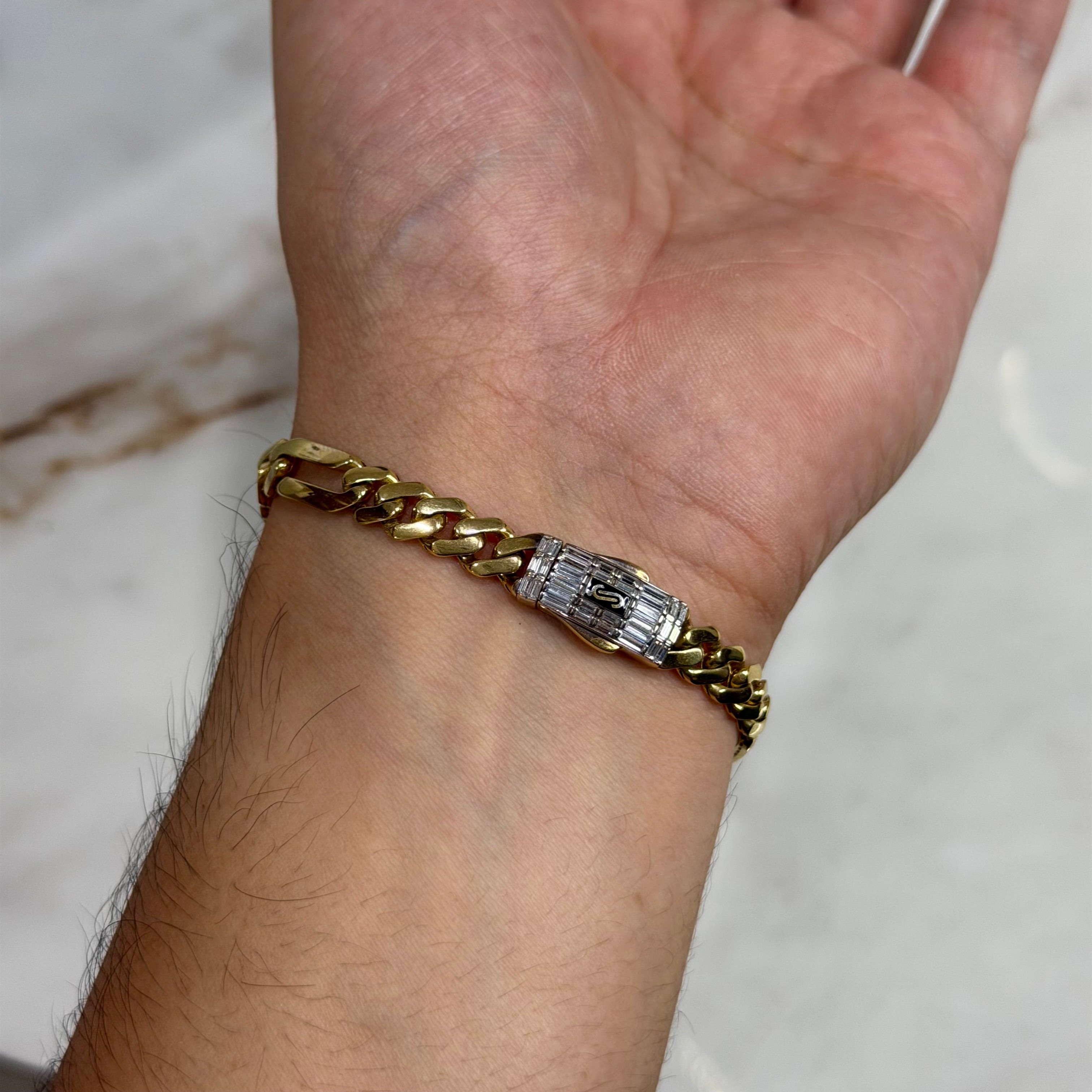 Pulso Fígaro Swarovski Baguette Oro 10K