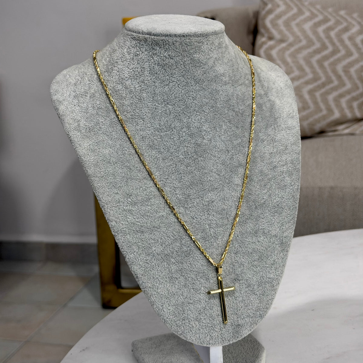 Cadena Torzal Fígaro + Cruz Lisa Oro 10K