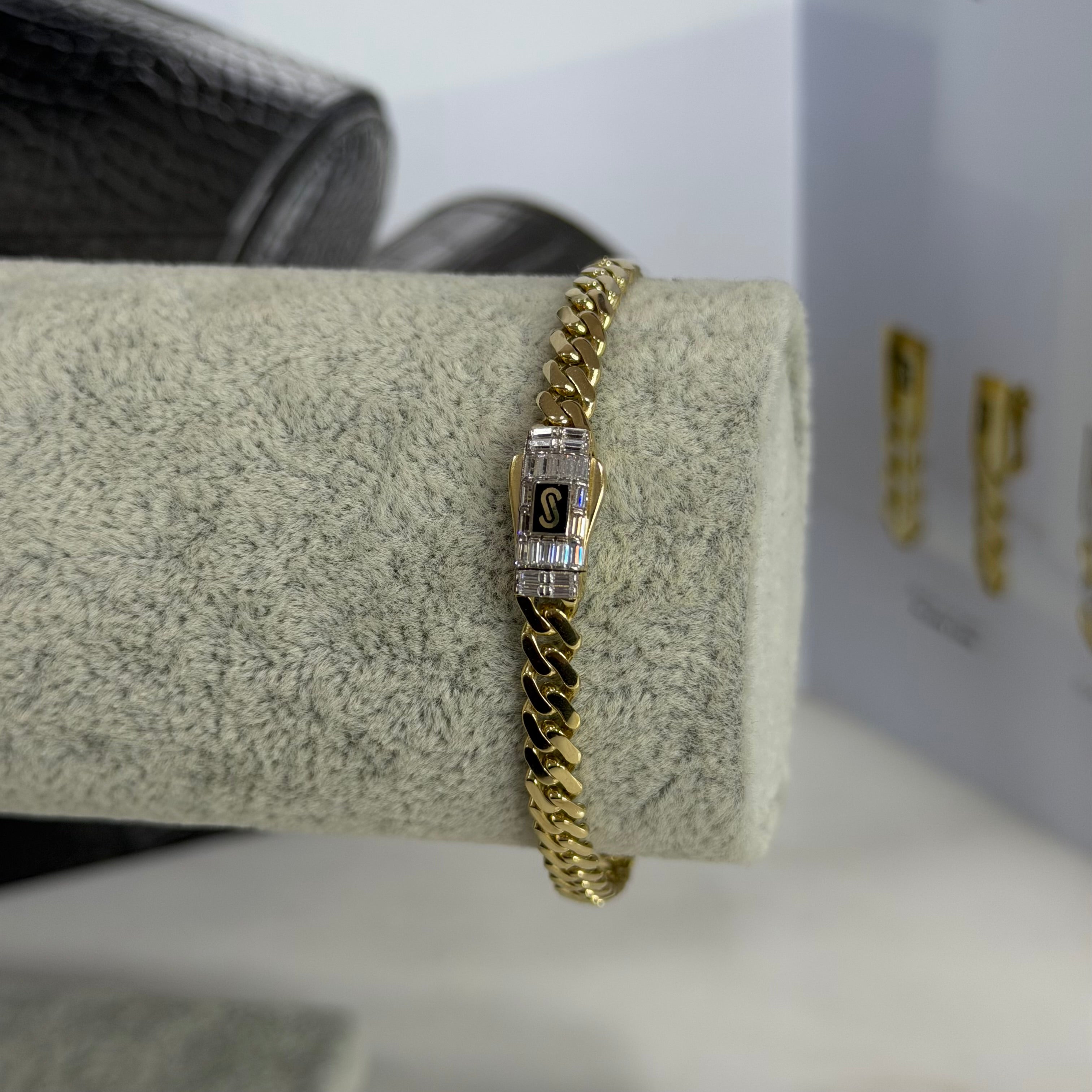 Pulso Classic Swarovski Baguette Oro 10K