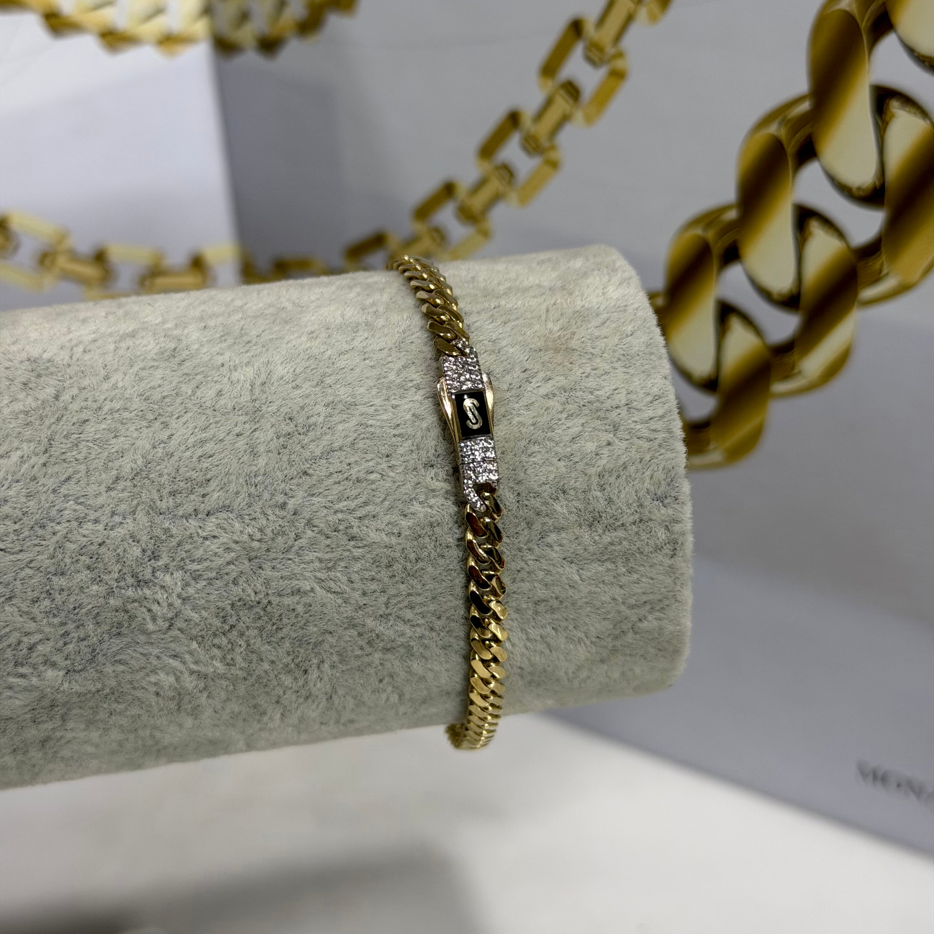 Pulso con Placa Monaco Chain Oro 10K