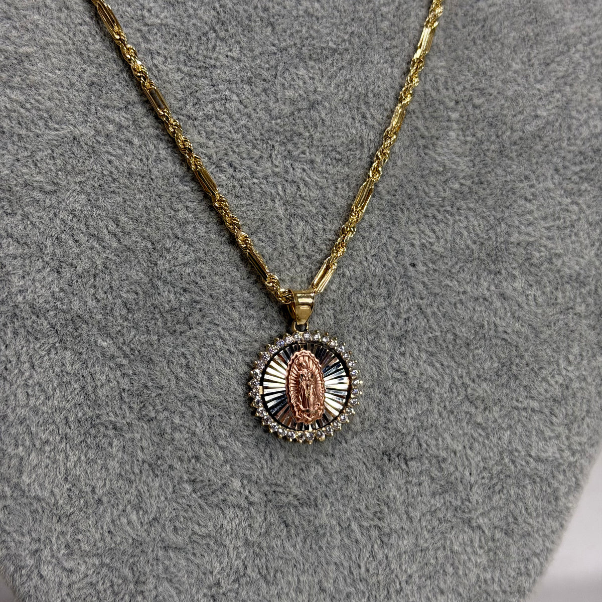 Cadena Torzal Fígaro + Medalla Oro 10K